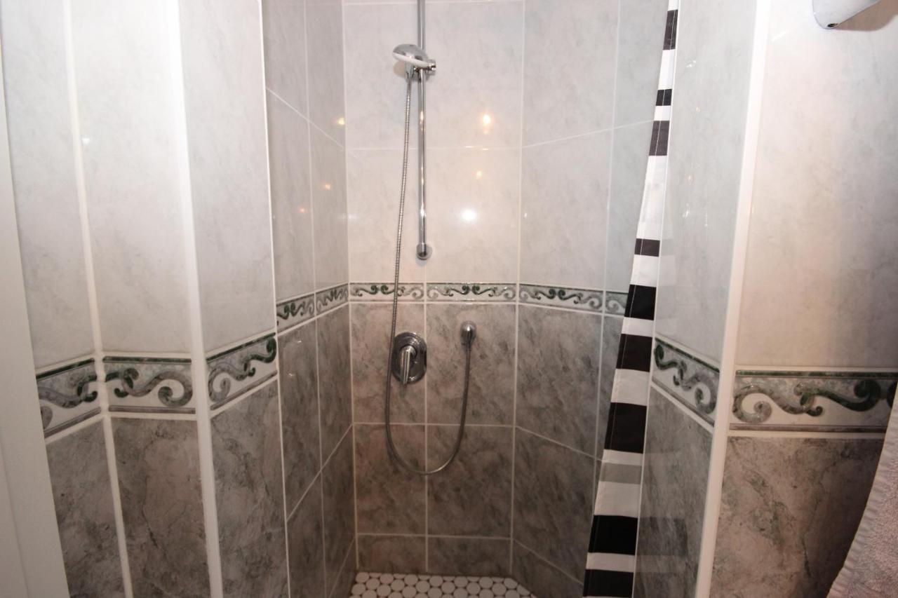 Residenz Rosengrund Mit Schwimmbad Und Sauna 부숨 외부 사진
